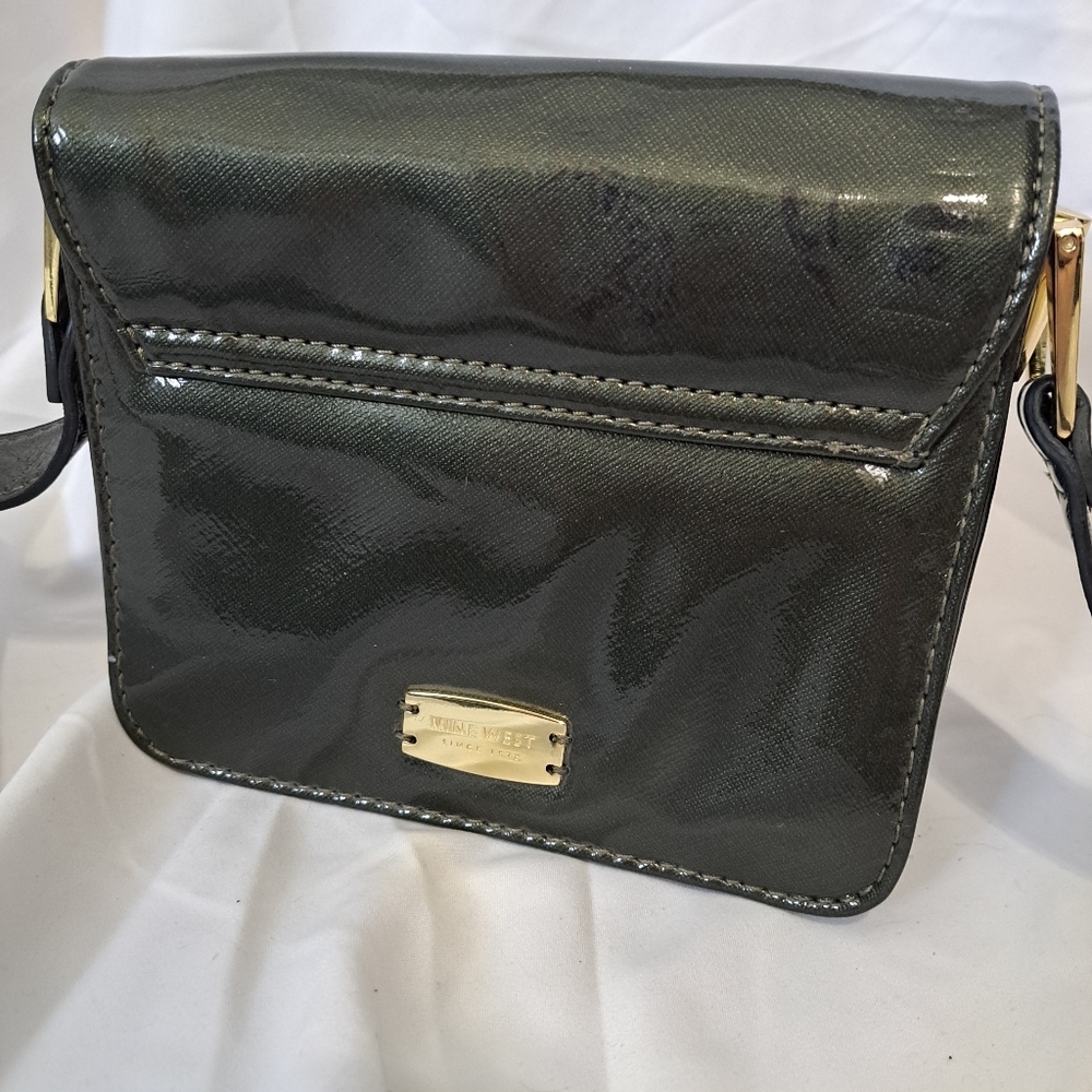 Nine West | Dark green mini purse with long strap & gold details - Picture 6 of 16
